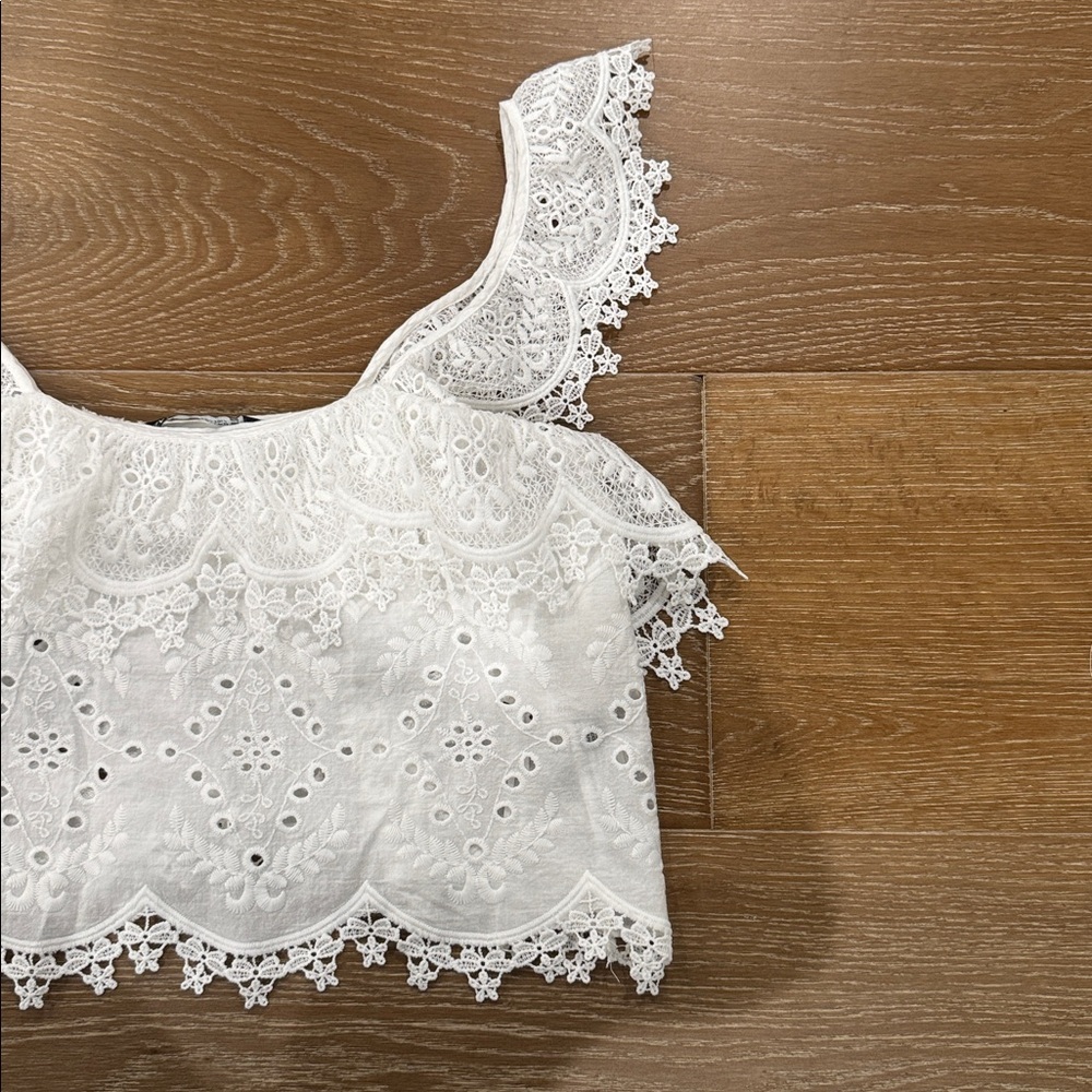 Zara White Eyelet Lace Crop Top Flutter Straps Scalloped Hem Boho Size L - Picture 4 of 6